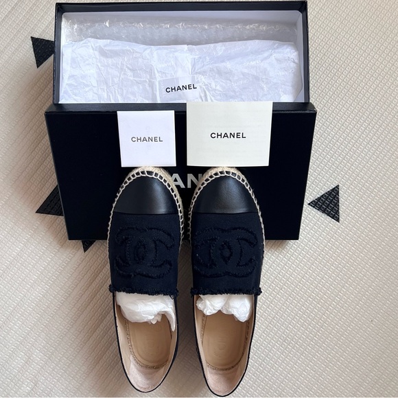 Chanel Espadrilles 100% Auth Brand New Size 37 and Flats give away! $795 value - Picture 2 of 9